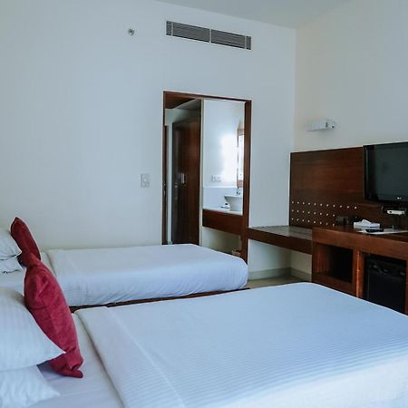 Hotel Devaragam By K P Namboodiri'S Guruvayur Exterior photo