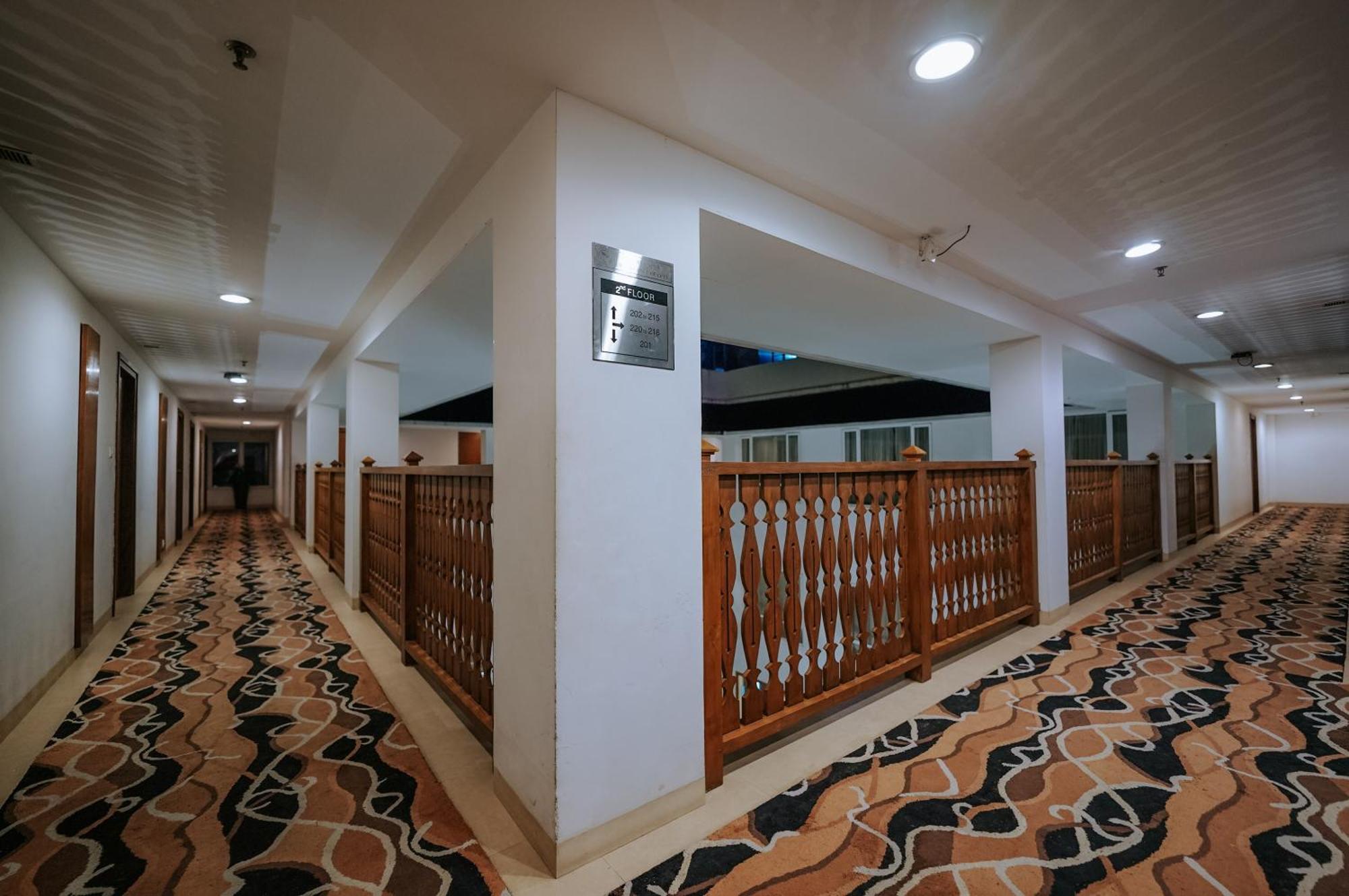 Hotel Devaragam By K P Namboodiri'S Guruvayur Exterior photo