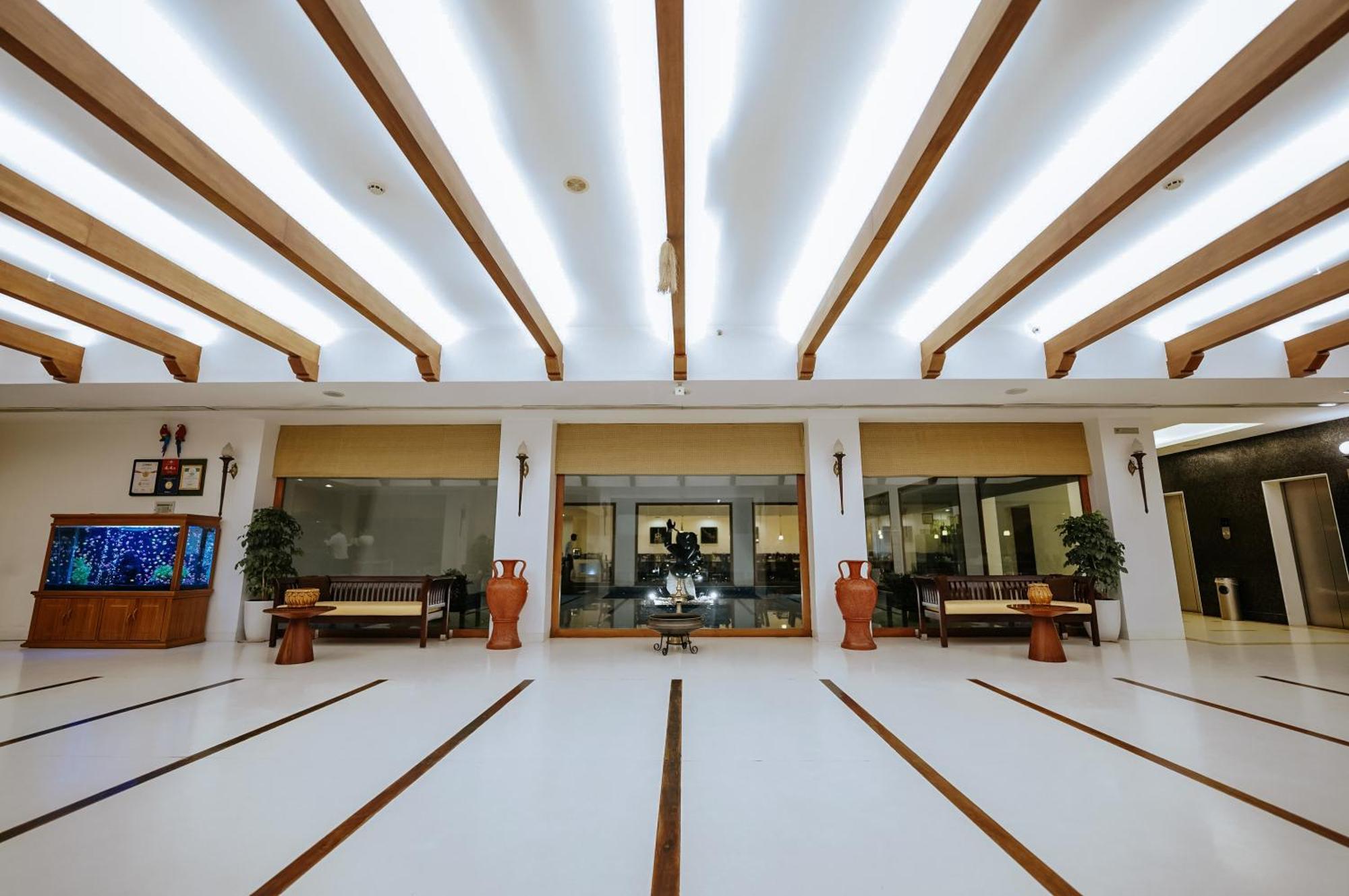 Hotel Devaragam By K P Namboodiri'S Guruvayur Exterior photo