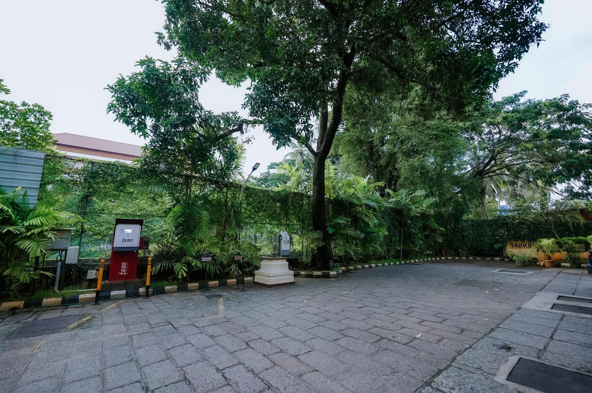 Hotel Devaragam By K P Namboodiri'S Guruvayur Exterior photo